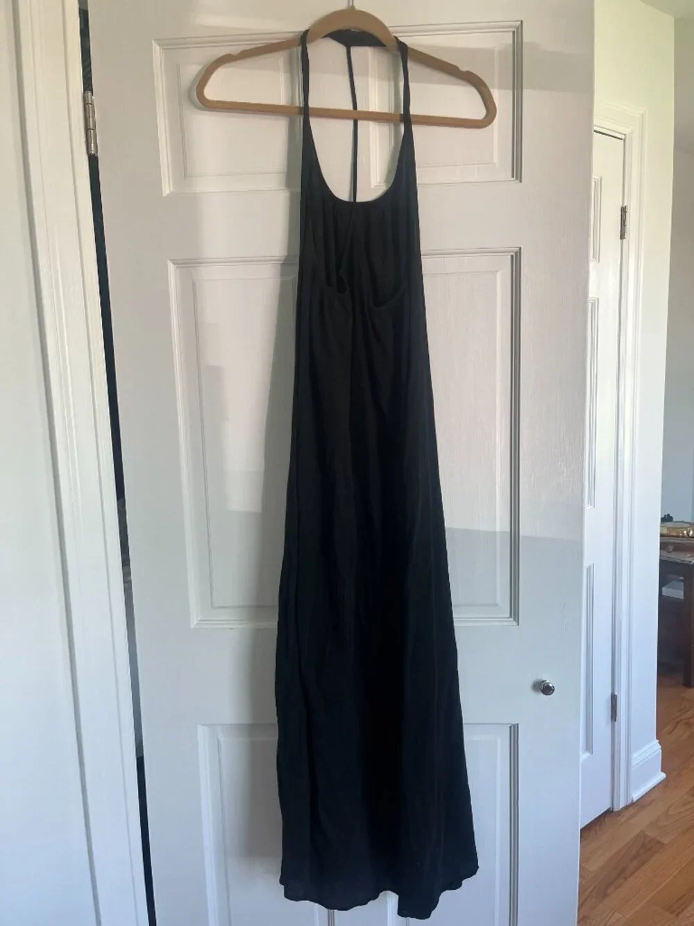 9 Seed Halter Maxi Dress Brand: 9 Seed - Size: One Size - Black - Picture 2 of 4